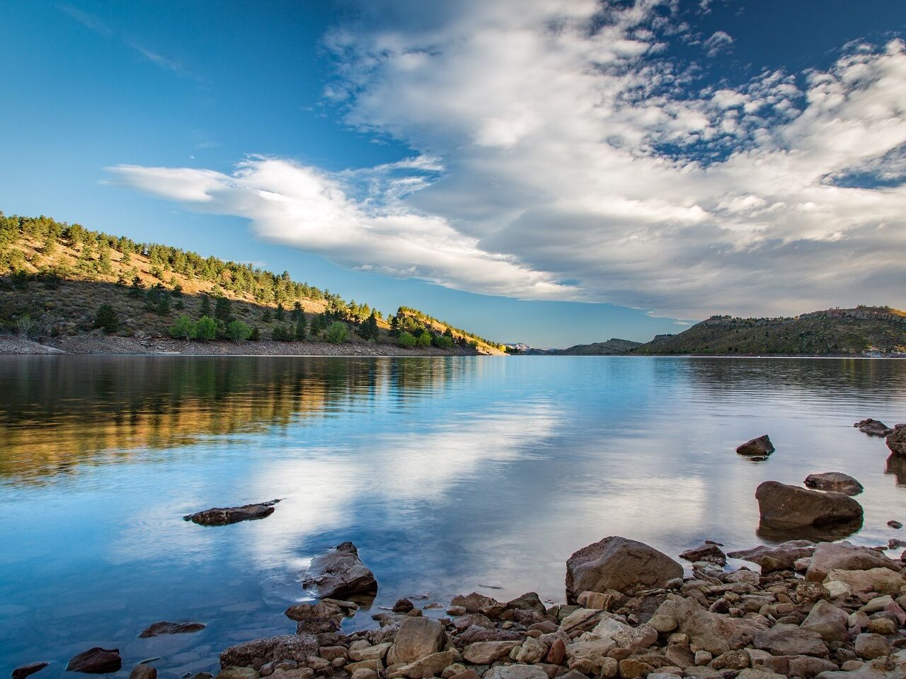 Picture of Horsetooth Reservoir