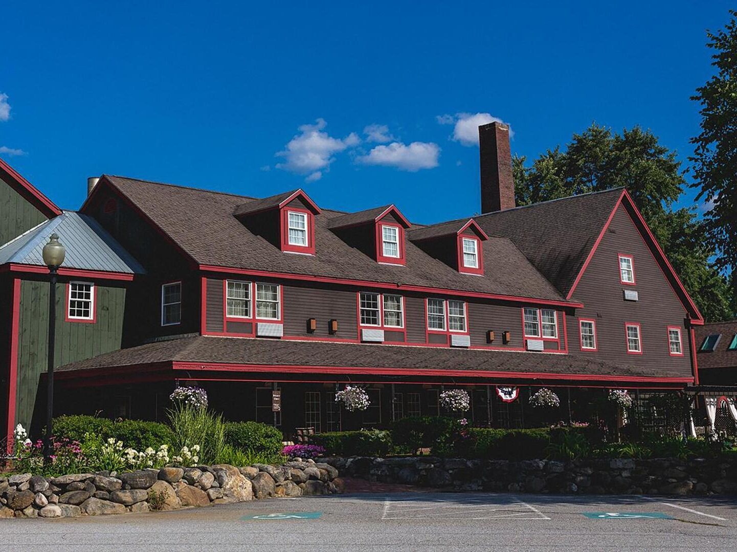 Picture of The Common Man Inn & Spa