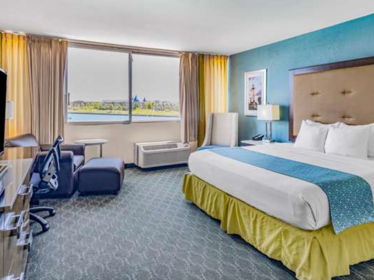 Picture of Wyndham Garden Kenosha Harborside