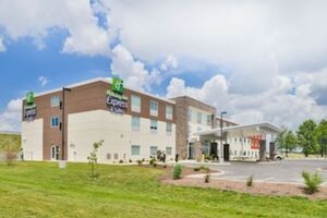 Picture of Holiday Inn Express & Suites Salem an IHG Hotel