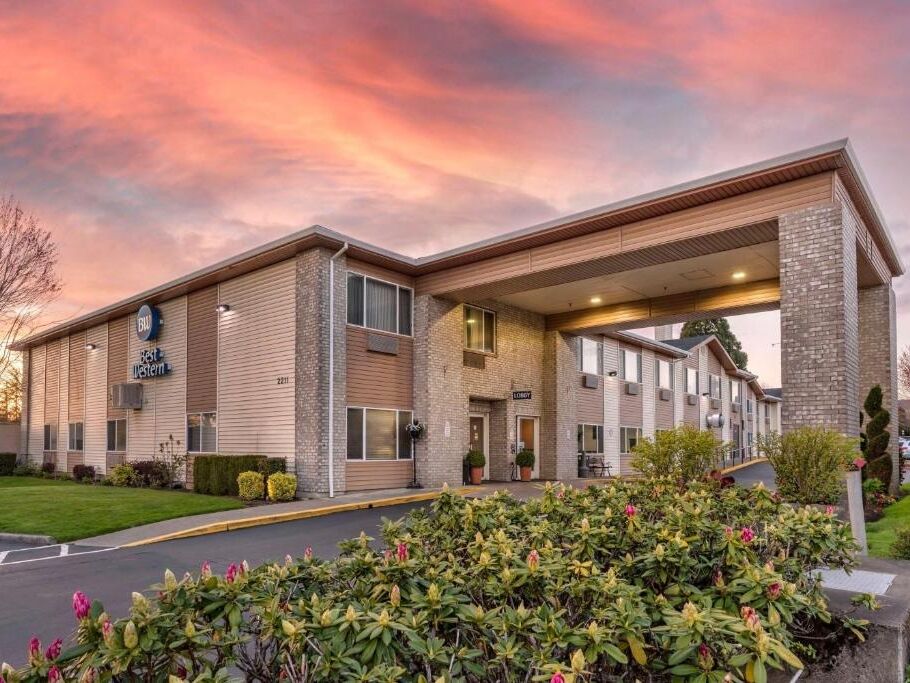 Picture of Best Western Newberg Inn