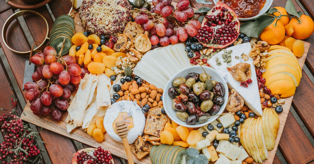 How to make the BEST Fruit and Cheese Board – Modern Honey