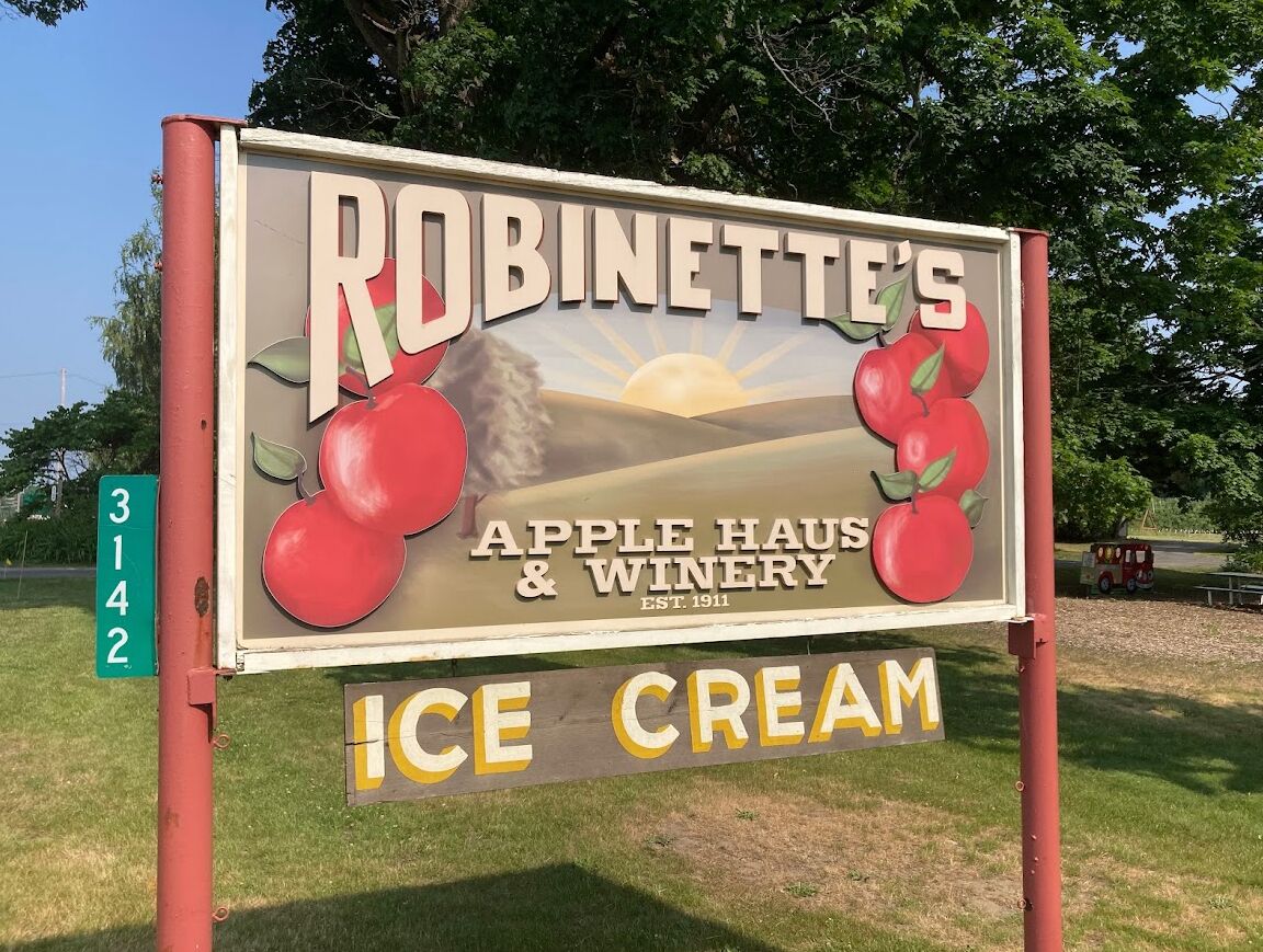 Picture of Robinette's Apple Haus & Winery