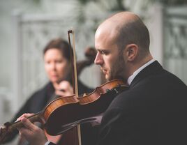 Man playing violin 