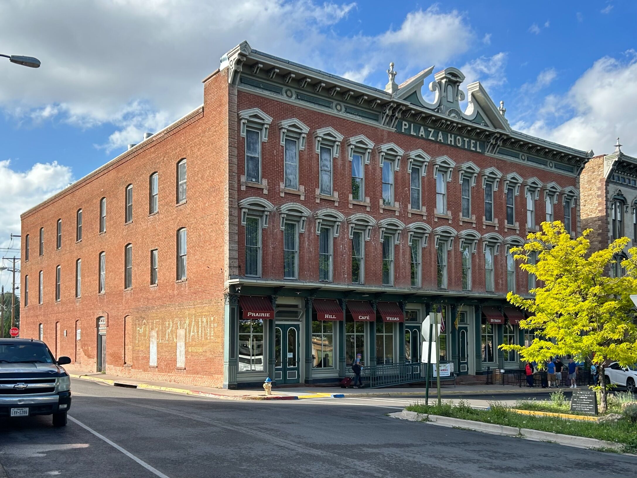 Picture of Historic Plaza Hotel