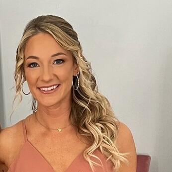 Lindsay Bauer