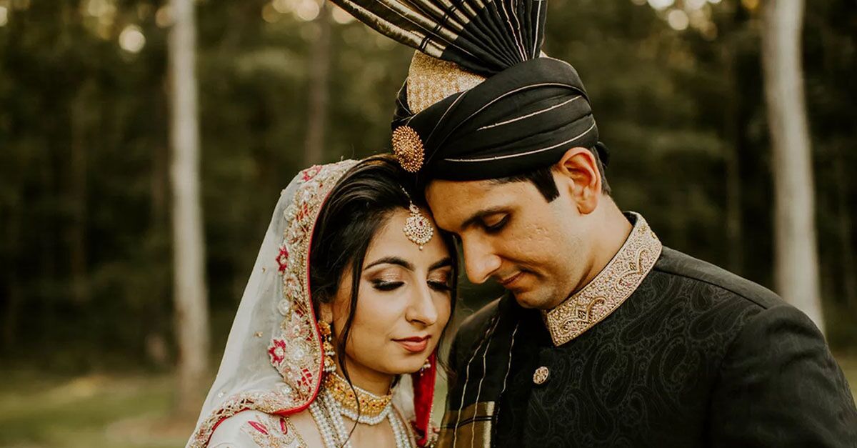 A Dreamy Wedding With The Bride In Unique Bridal Jewellery #shaadiwish  #indian… | Bridal photography poses, Indian wedding photography couples,  Indian wedding poses