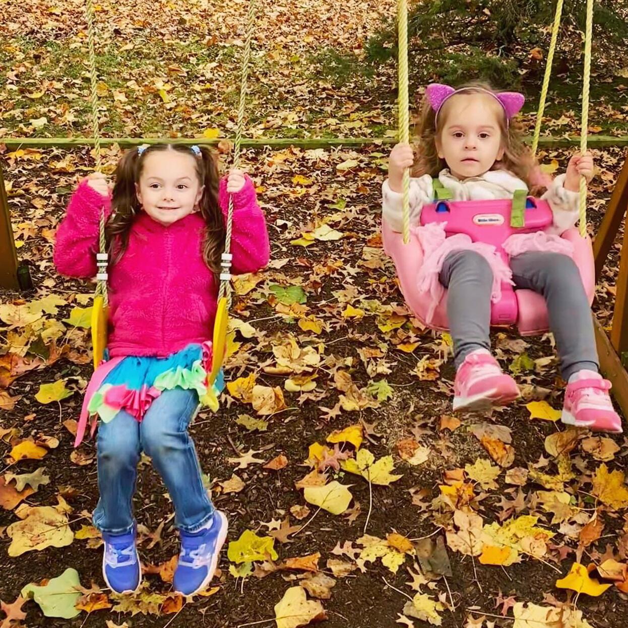 Eva and Emma Saccone