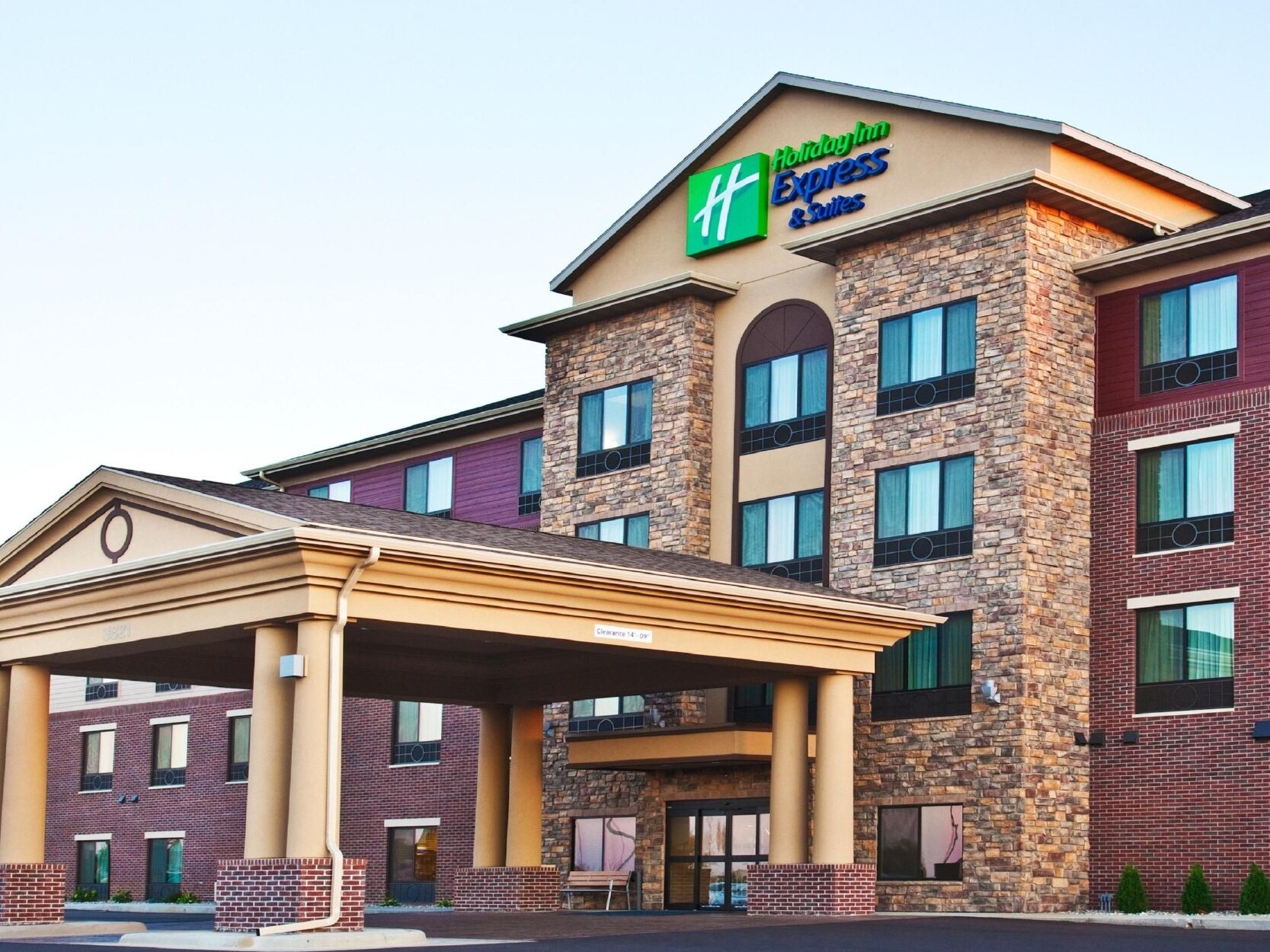 Picture of Holiday Inn Express & Suites Sioux Falls Southwest, an IHG Hotel