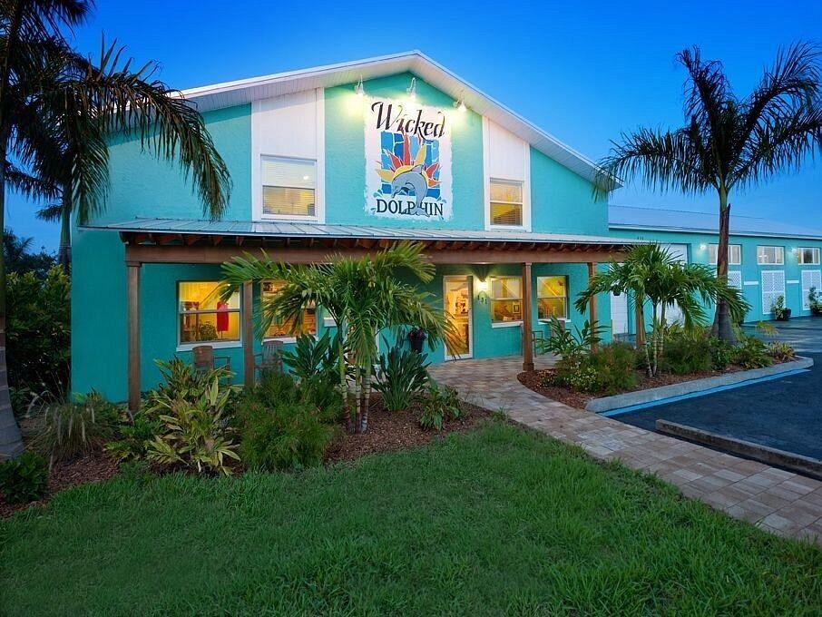 Picture of Wicked Dolphin Rum Distillery - Cape Spirits Inc.
