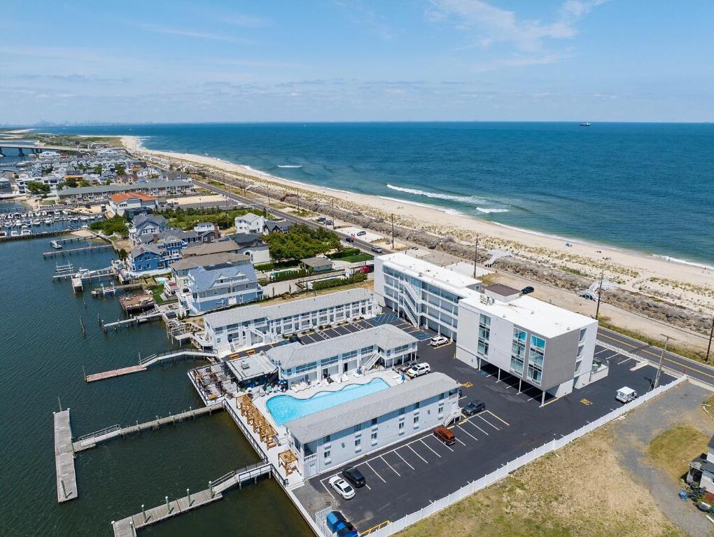 Picture of Beachwalk Hotel