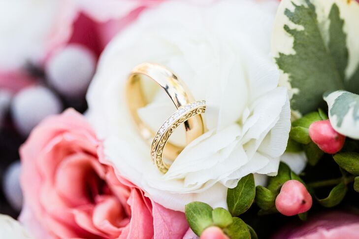 Gold Wedding Rings in Ivory Flower