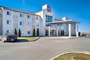 Picture of Motel 6 Peterborough ON