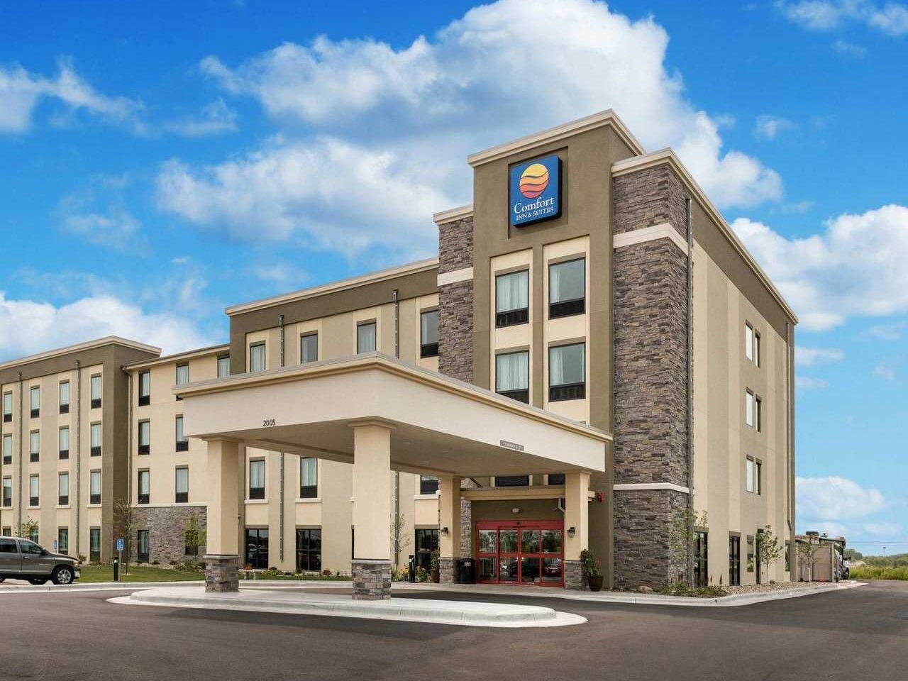 Picture of Comfort Inn & Suites West - Medical Center