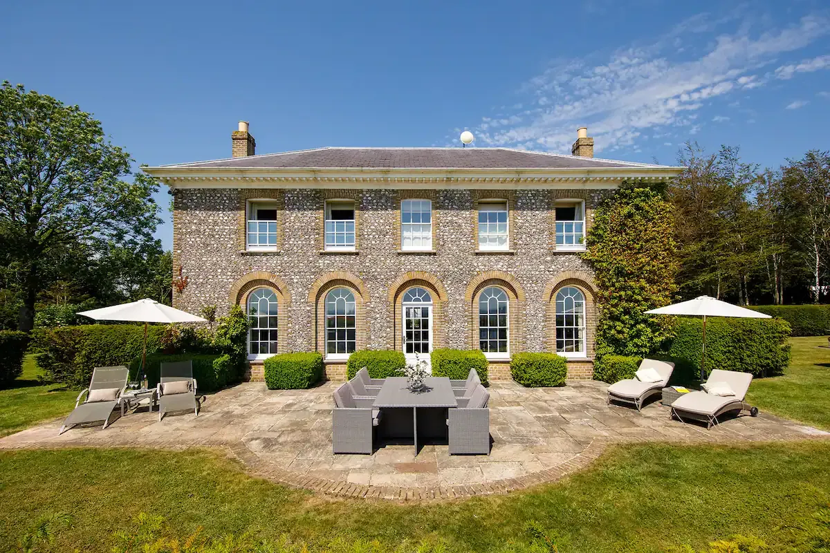 Outdoor backyard wedding in sussex uk england destination airbnb wedding venue