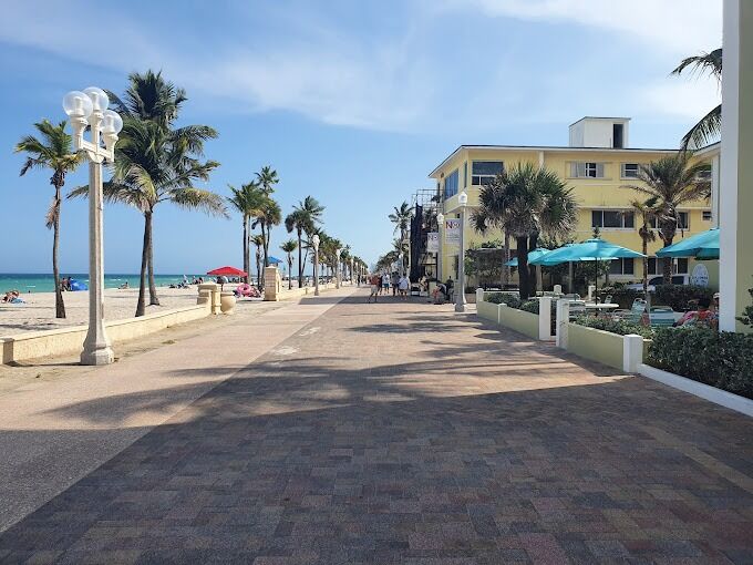 Picture of Hollywood Beach Broadwalk