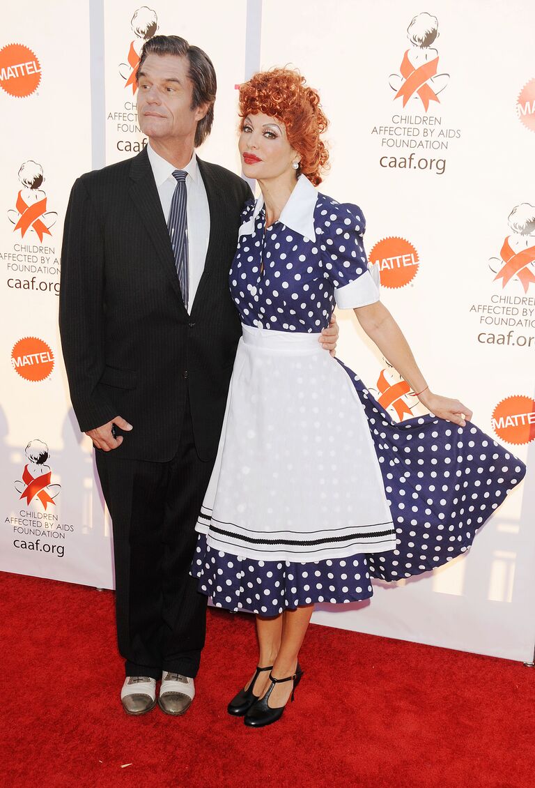 Lisa Rinna and Harry Hamlin as Lucy and Ricky Ricardo