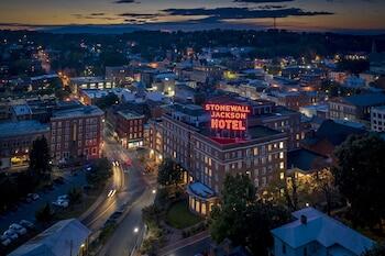 Picture of Stonewall Jackson Hotel