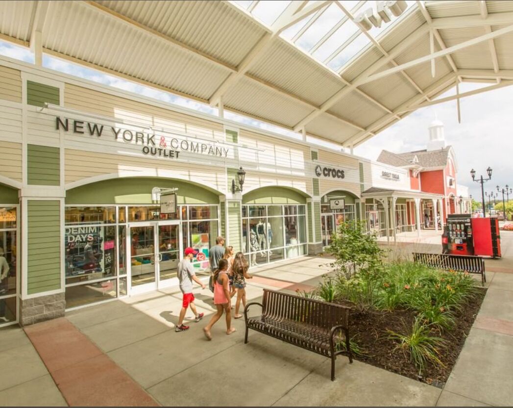 Picture of Tanger Outlets in Washington