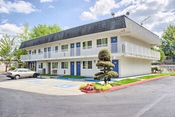 Picture of Motel 6 Seattle East - Issaquah