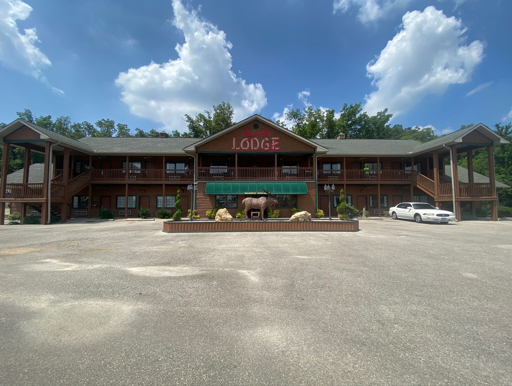 Picture of Bullwinkles Rustic Lodge