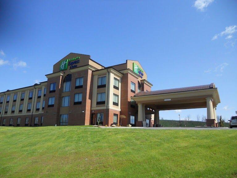 Picture of Holiday Inn Express & Suites 
