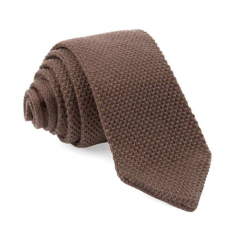 Textured tie, men's fashion trends 2023. 