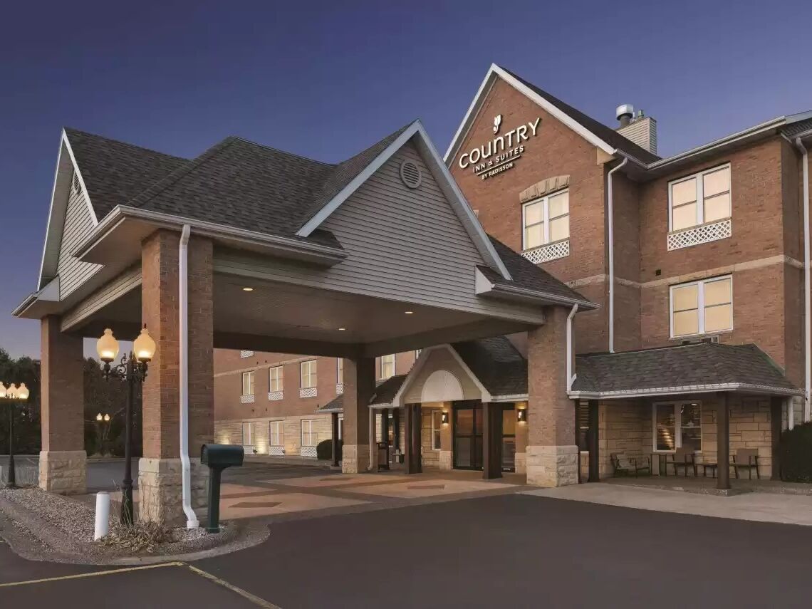 Picture of Country Inn & Suites by Radisson, Galena, IL