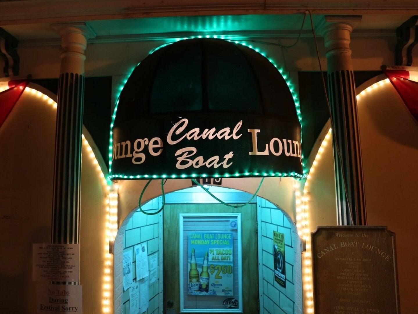 Picture of Canal Boat Lounge