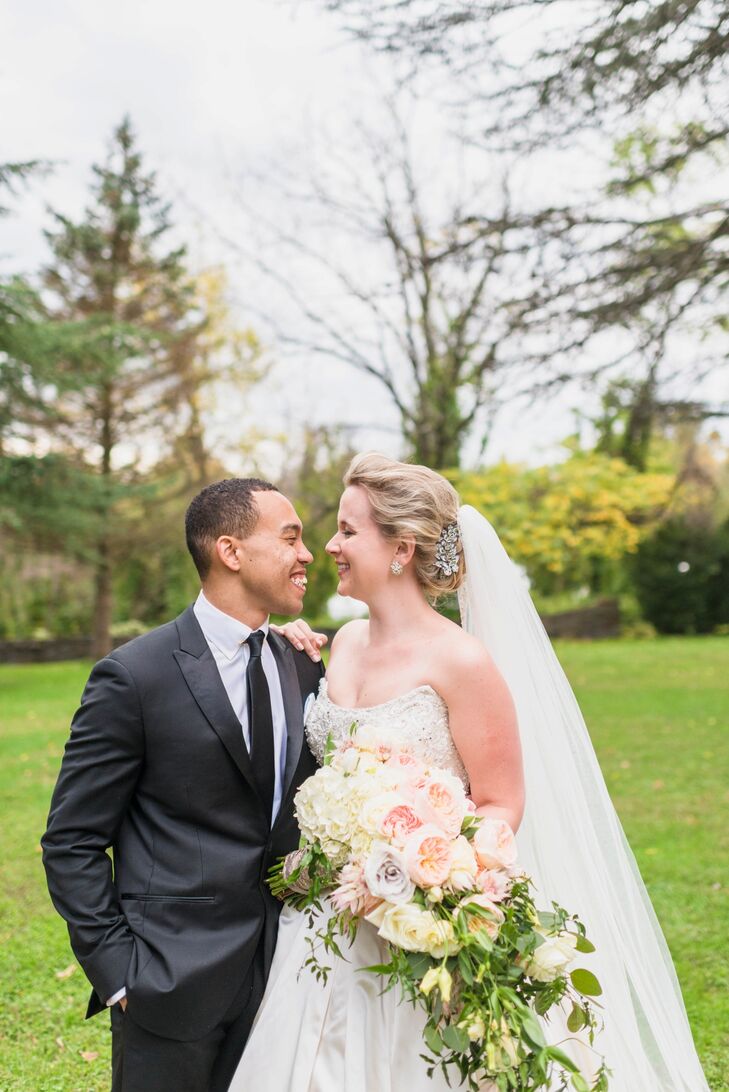 
                    Katie Farwell (26 and an operations manager) and Joe Scott (25 and a project manager) knew they wanted their wedding in the fall
