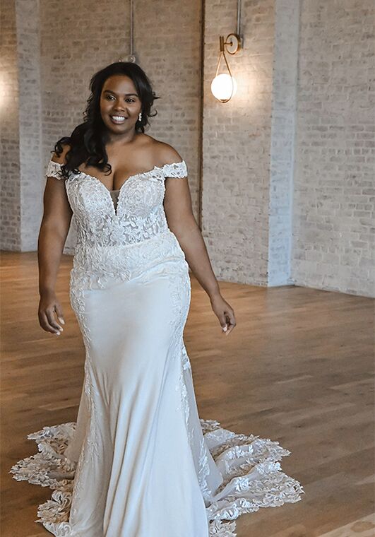 Essense of Australia D3247 plus Fit-and-Flare Wedding Dress - 3