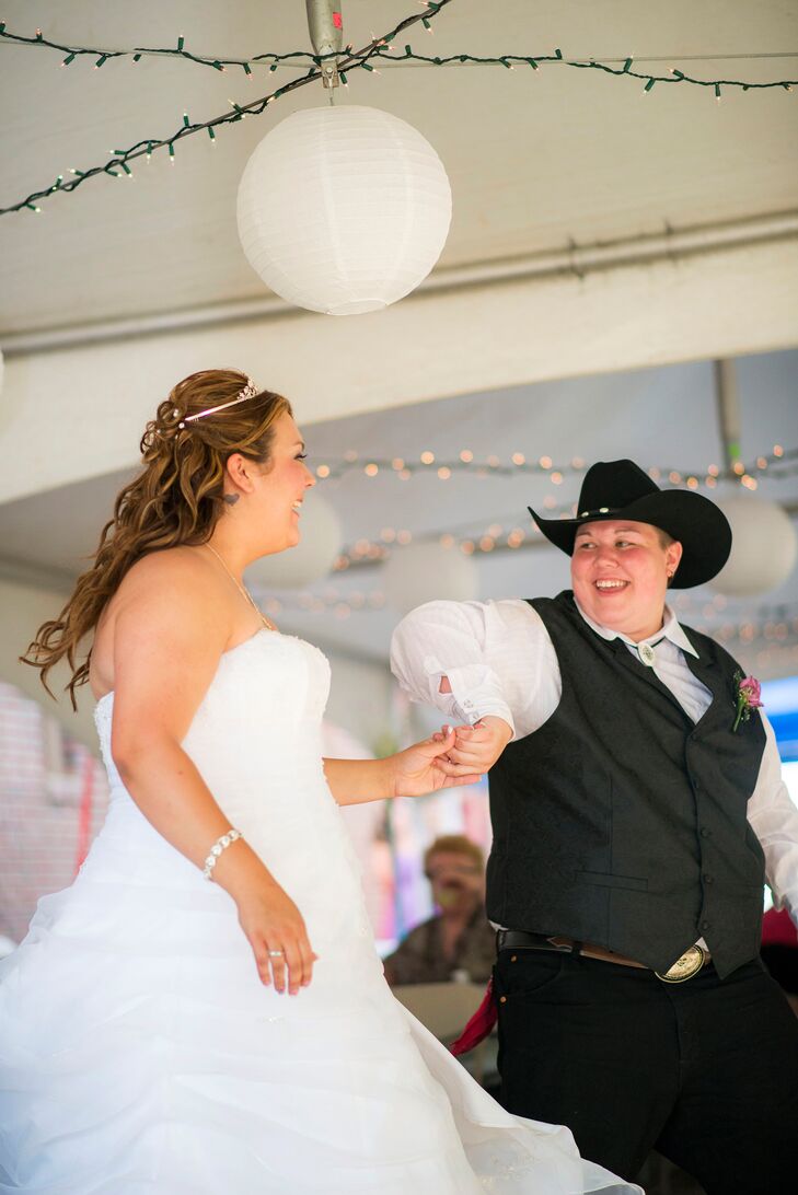 Lacey and Sara started their first dance very traditionally, but it turned into a hoedown to show their fun-loving personalities.