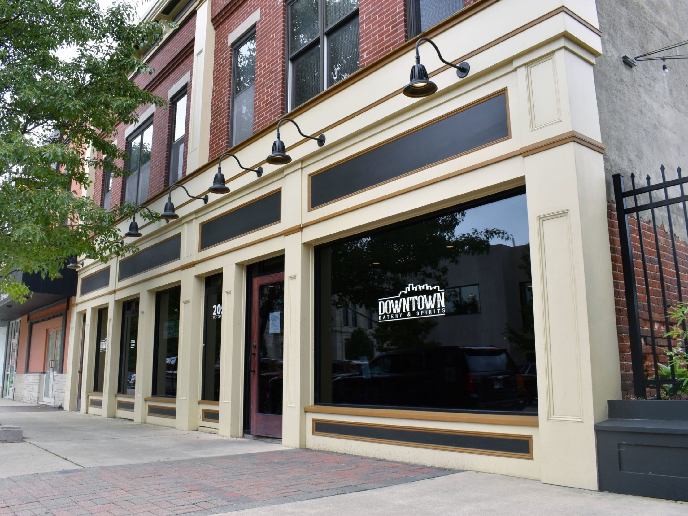 Picture of Downtown Eatery & Spirits