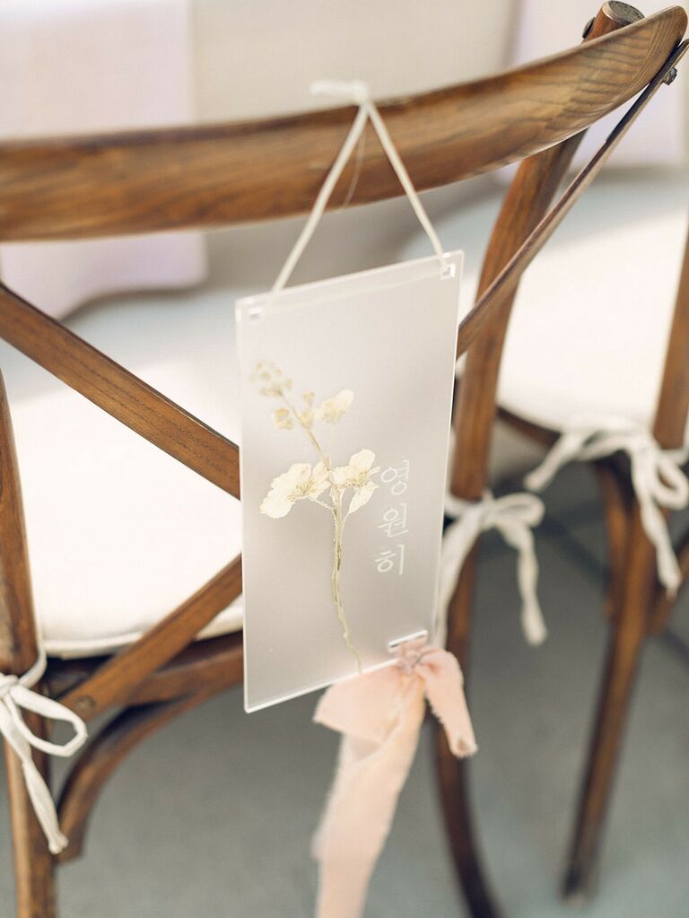 Elegant decoration for a small wedding reception. 