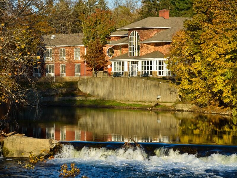 Picture of Best Western Plus The Inn & Suites At The Falls