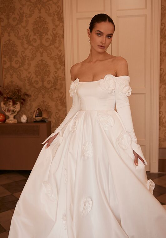Soft flow by Ricca Sposa Atelier Florentina 25-013(3) Ball Gown Wedding Dress - 2