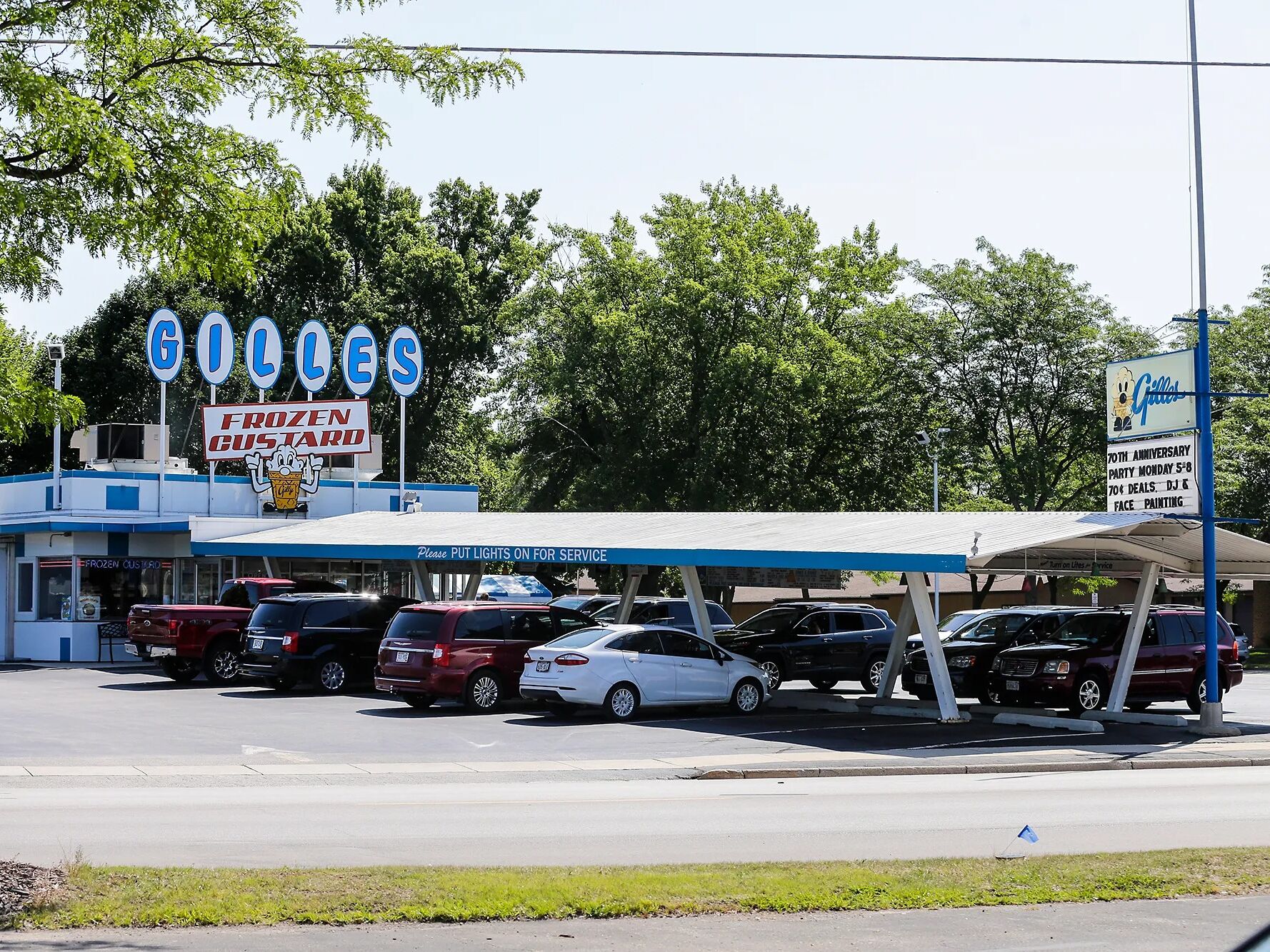 Picture of Gilles Frozen Custard
