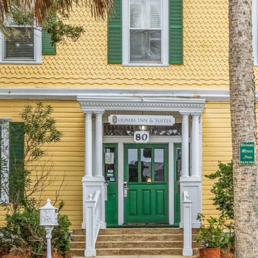 Picture of Coombs Inn & Suits
