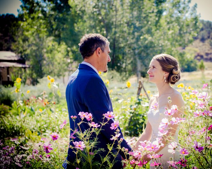 Jenny Bancroft (31 and a paralegal) and Dave DiBerardino (45 and a custom home builder) met at the bank where Jenny worked. Dave proposed in front of 