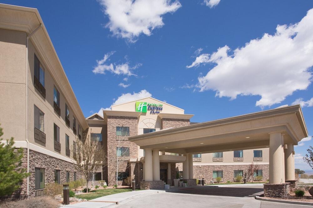 Picture of Holiday Inn Express & Suites Los Alamos Entrada Park by IHG
