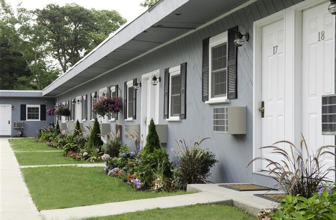 Picture of Santuit Inn