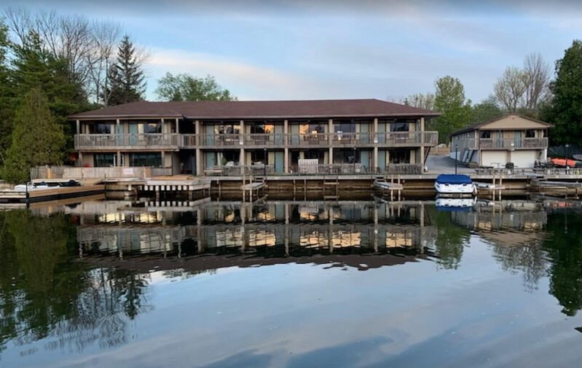 Picture of Kit Wat Motel & Marina
