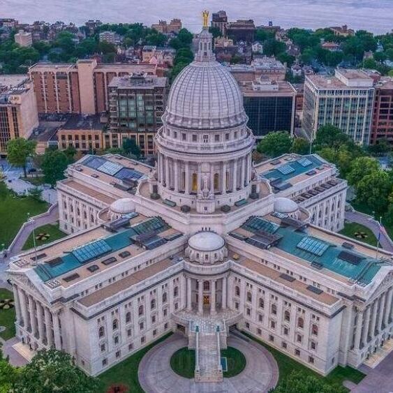 Picture of Wisconsin State Capitol