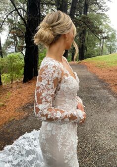 Essense of Australia D3673 Fit-and-Flare Wedding Dress