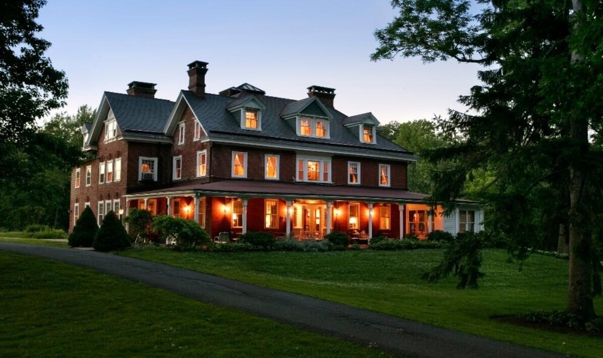 Picture of Cameron Estate Inn
