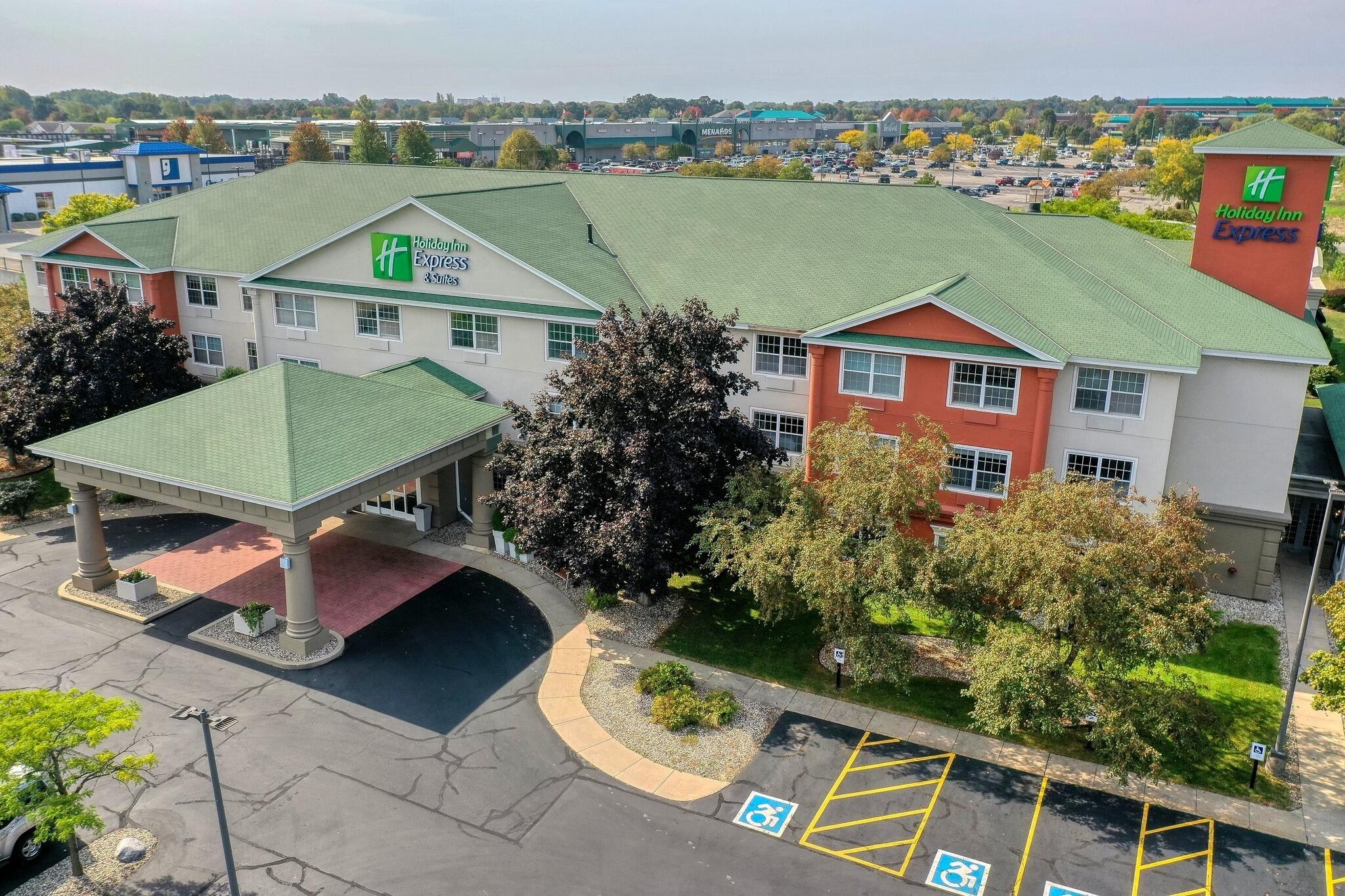 Picture of Holiday Inn Express & Suites Oshkosh-Sr 41, an IHG Hotel