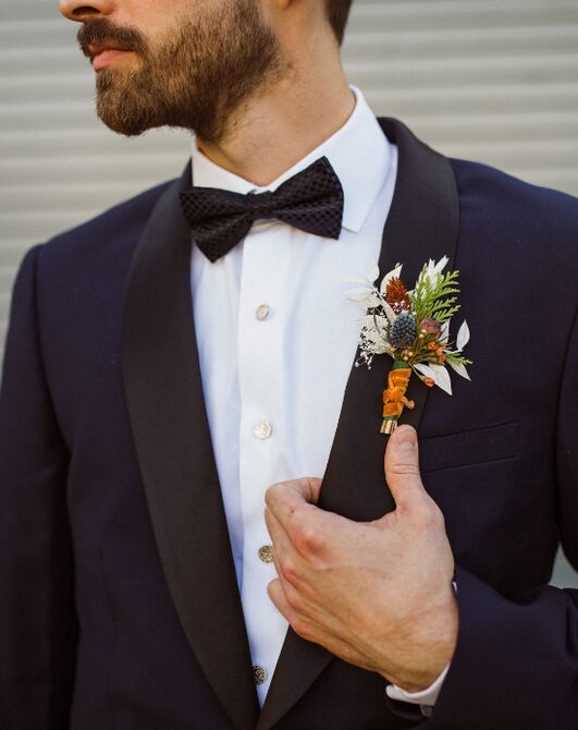 Suit Shop Men's Navy Shawl Lapel Tuxedo Tuxedo - 3
