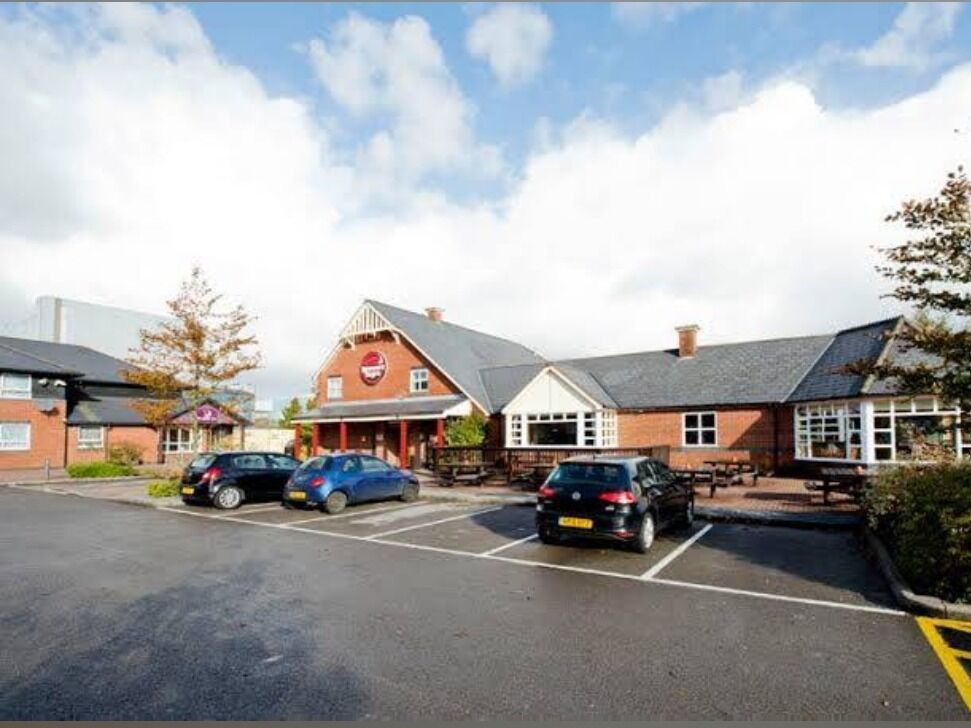 Picture of Premier Inn Swansea North hotel