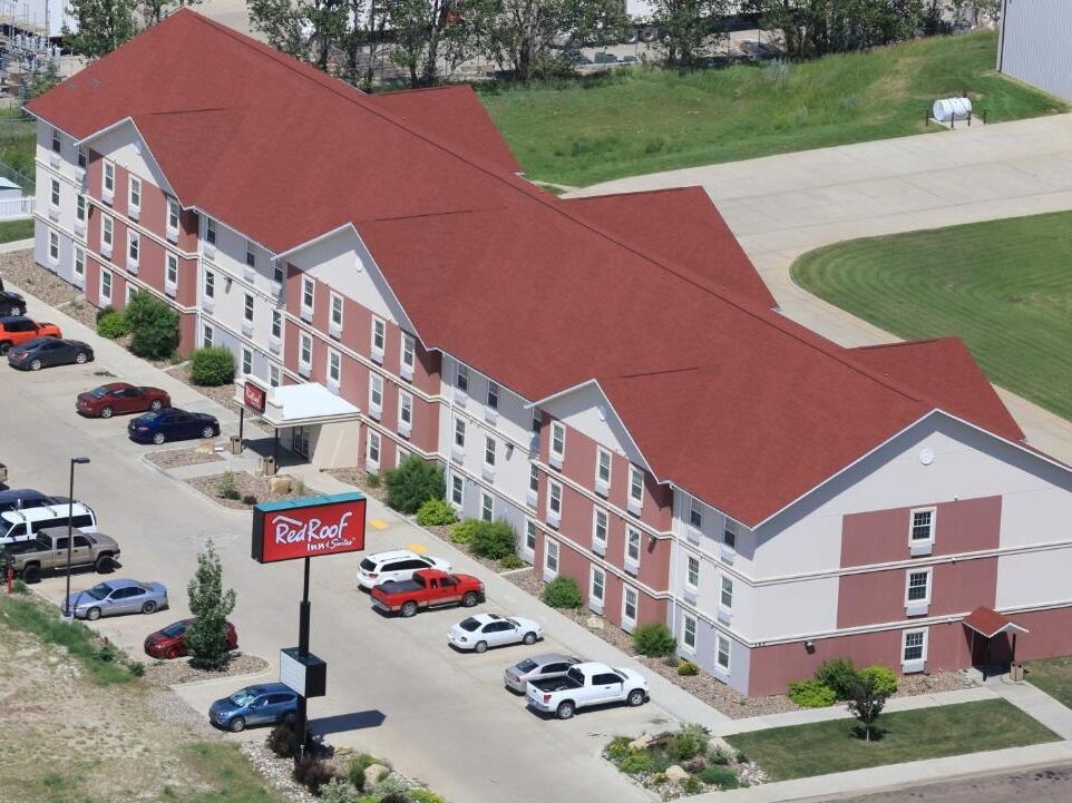 Picture of Red Roof Inn & Suites Dickinson