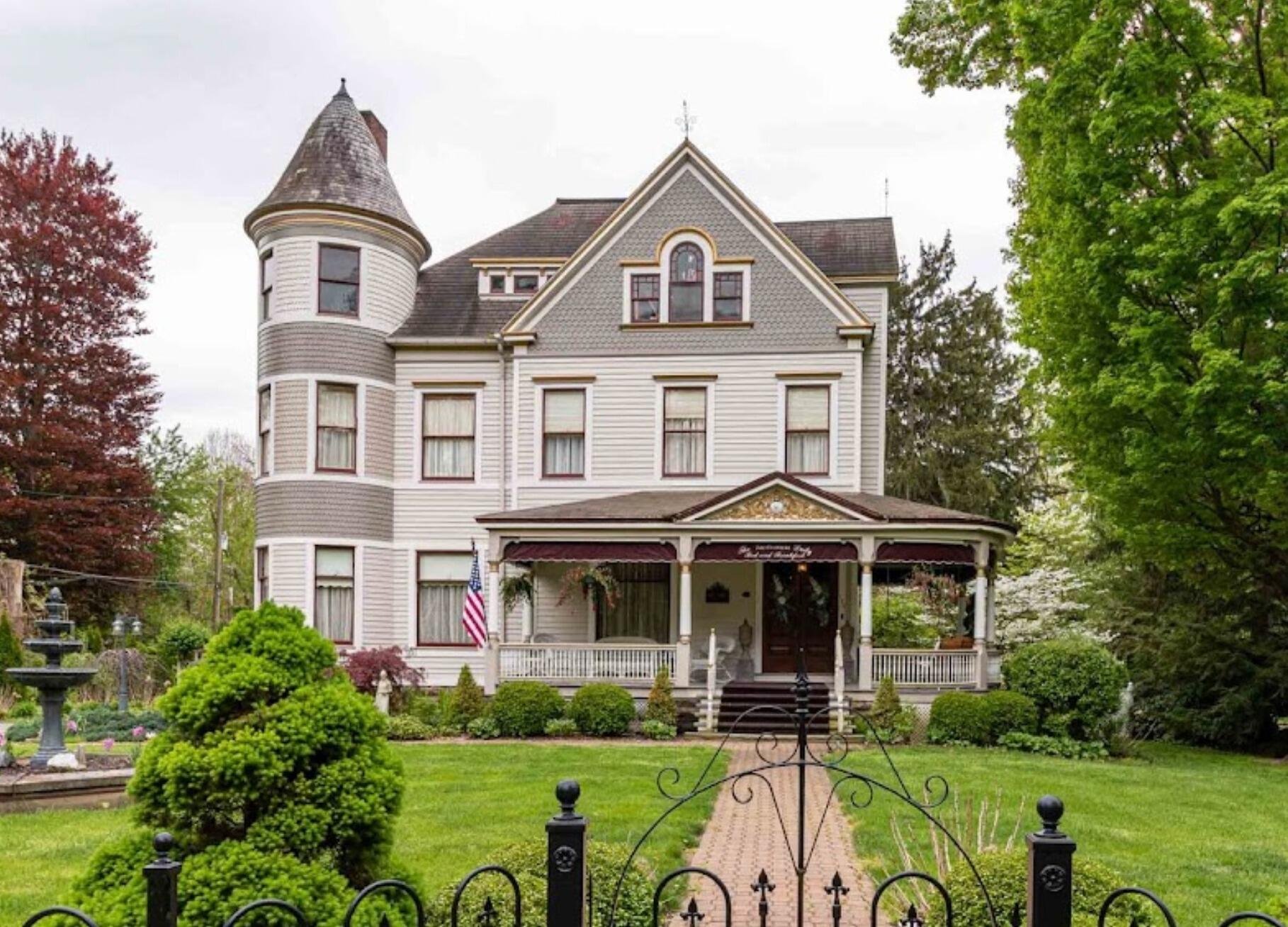 Picture of Graham's Crossing Bed & Breakfast